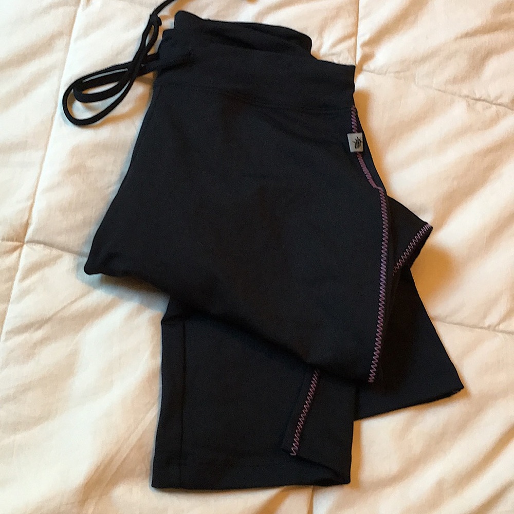 Drawstring waist leggings / yoga pants
